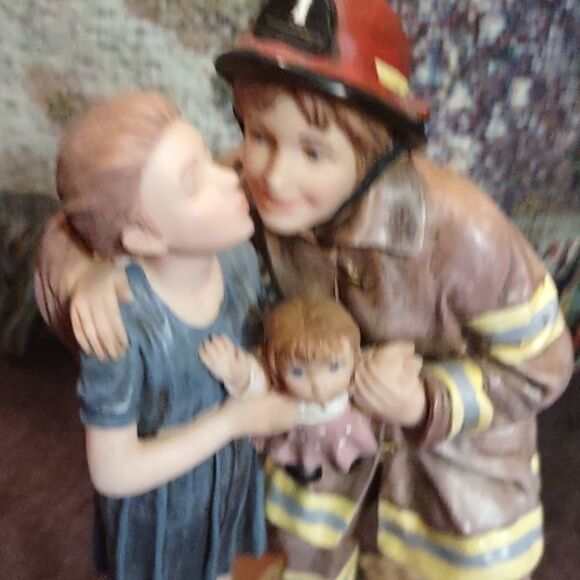 Vintage 1998 Vanmark Red Hats of Courage firefighter rescuing girl's doll‎ - Picture 4 of 7